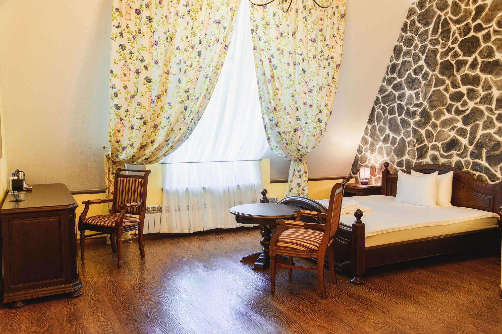 Promenade Park Hotel Шимкент Екстериор снимка