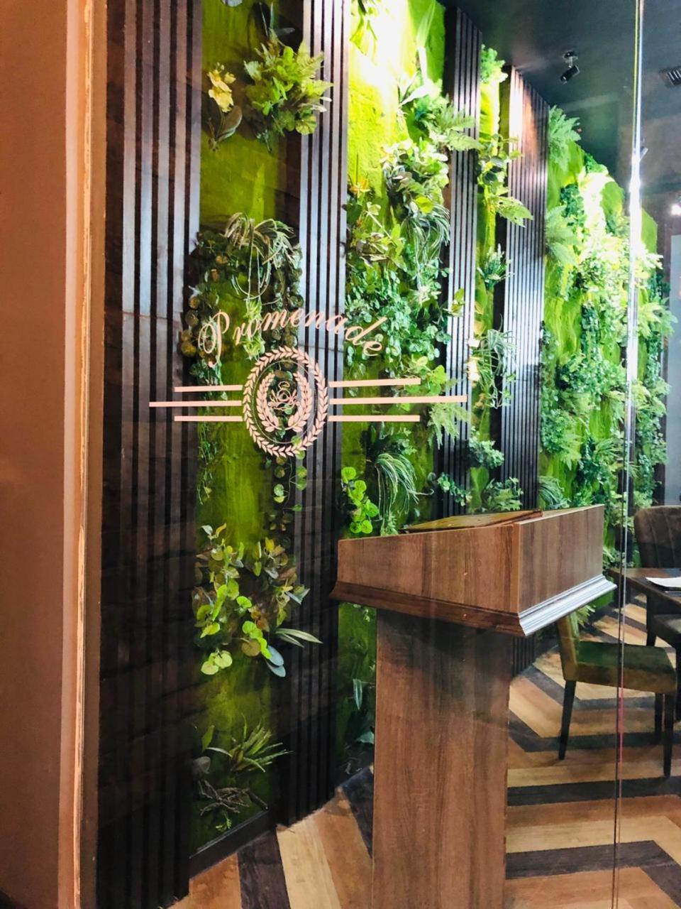 Promenade Park Hotel Шимкент Екстериор снимка